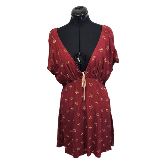 Free People Dresses & Skirts - Free People Women's Everyone's Favorite Mini Dress in Floral Red LG MSRP $168